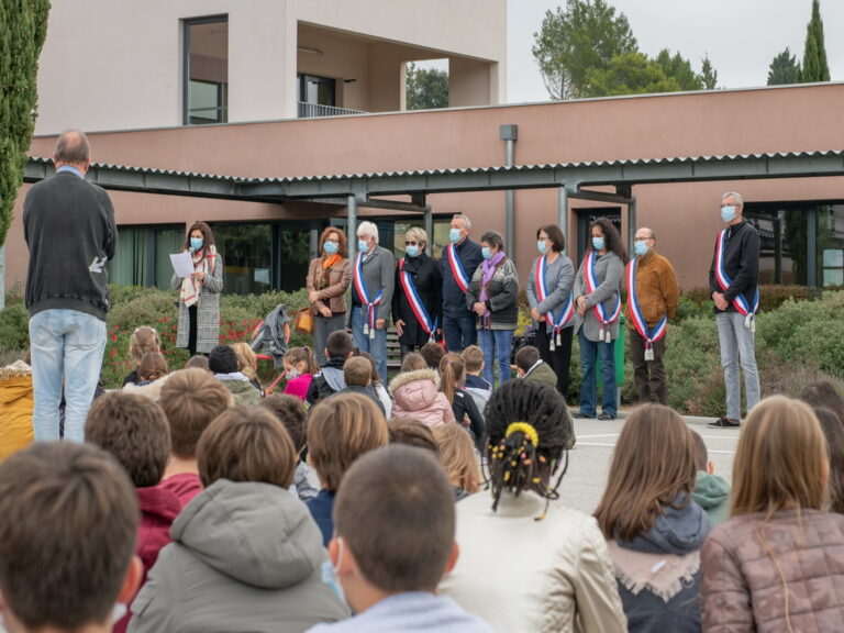 Mairie Besse sur issole - hommage école primaire