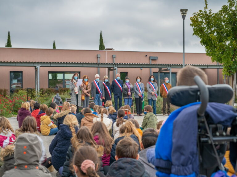 Mairie Besse sur issole - hommage école primaire