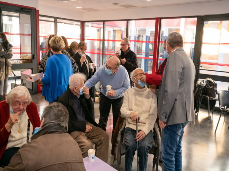 Mairie de Besse sur Issole fête ses doyens