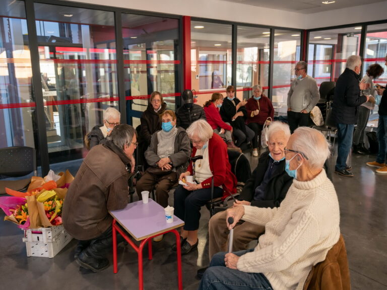 Mairie de Besse sur Issole fête ses doyens