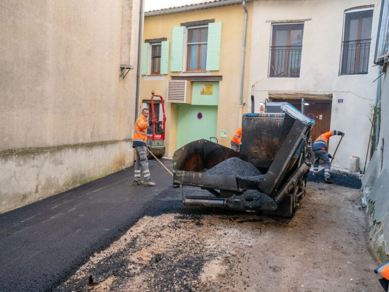 Mairie de besse sur issole - refection placette Gaspard de Besse