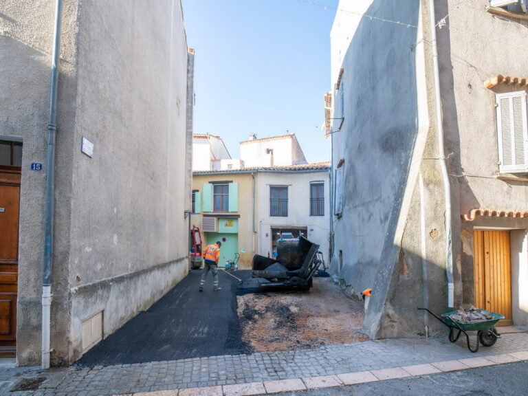 Mairie de besse sur issole - refection placette Gaspard de Besse