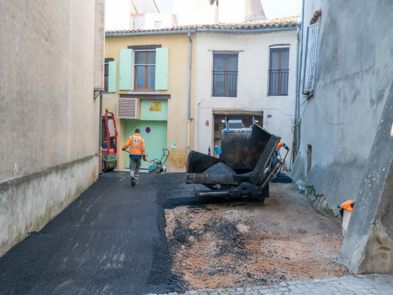 Mairie de besse sur issole - refection placette Gaspard de Besse