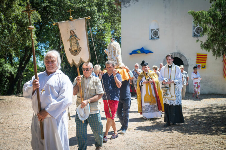 Procession Sainte Agathe à Besse sur Issole