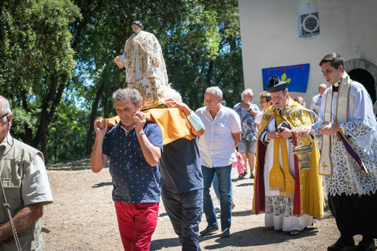 Procession Sainte Agathe à Besse sur Issole