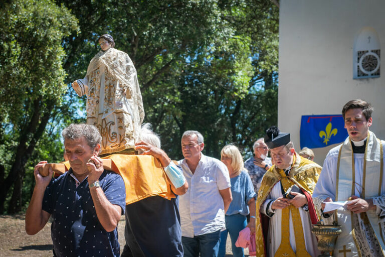 Procession Sainte Agathe à Besse sur Issole