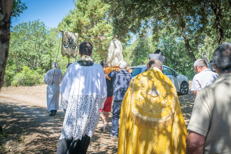 Procession Sainte Agathe à Besse sur Issole