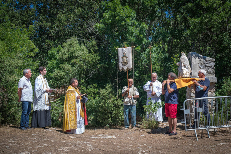 Procession Sainte Agathe à Besse sur Issole