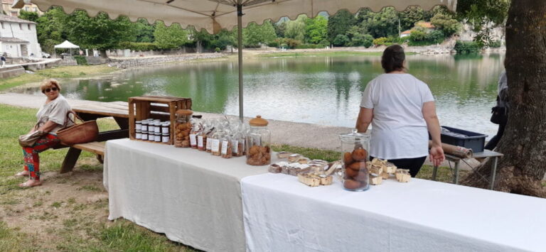 Marché producteurs Besse sur Issole (6)