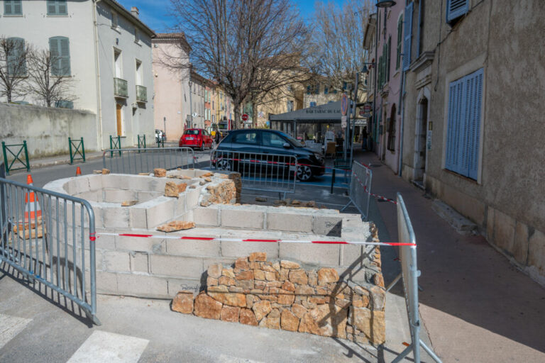 Aménagement bac à fleurs