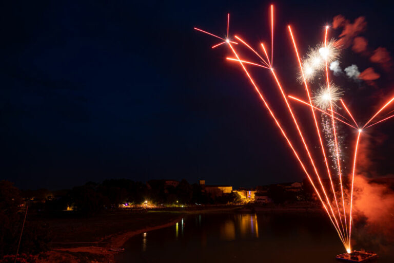 Feu d'artifice Besse sur issole