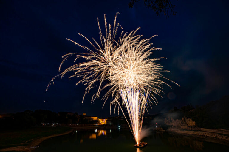 Feu d'artifice Besse sur issole