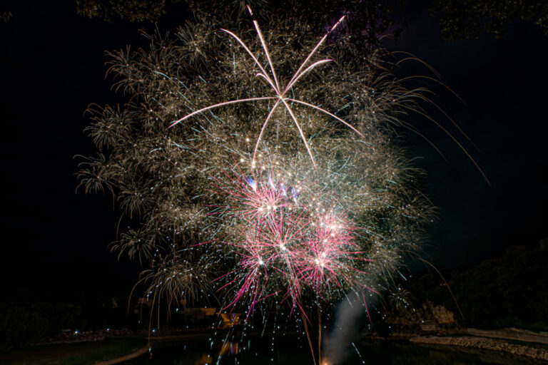 Feu d'artifice Besse sur issole