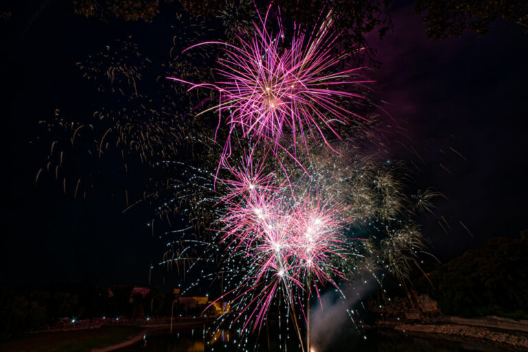 Feu d'artifice Besse sur issole