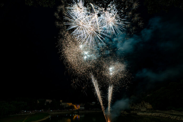 Feu d'artifice Besse sur issole