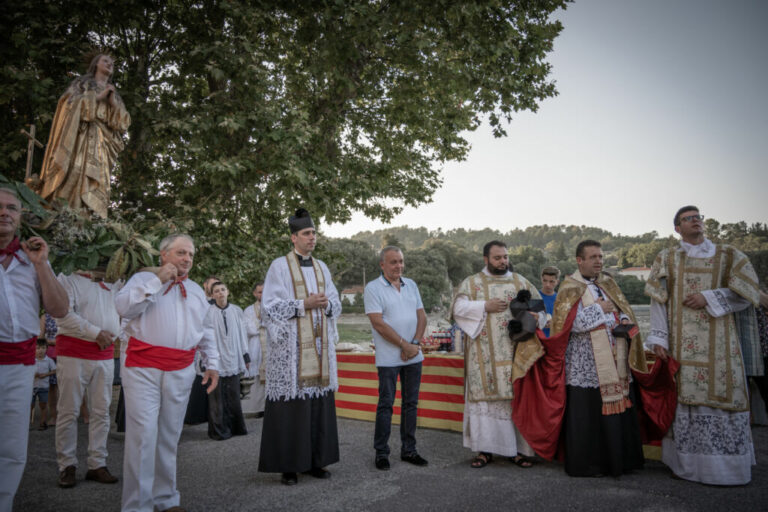 Procession sainte Marie Madeleine