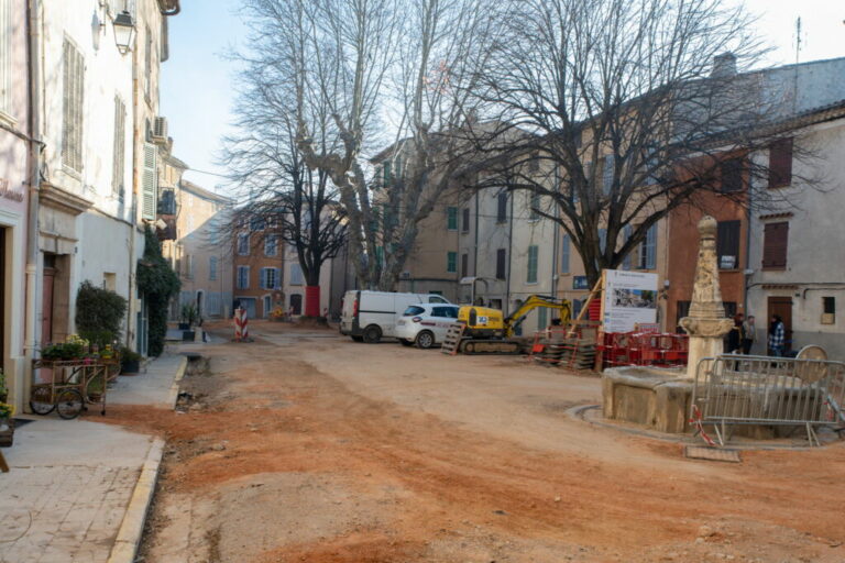 Aménagement place Noël Blache Besse sur Issole