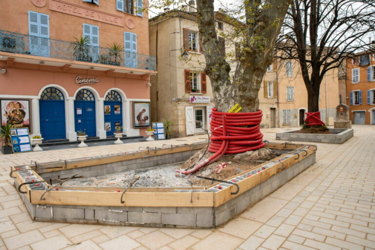 Aménagement place Noël Blache Besse sur Issole