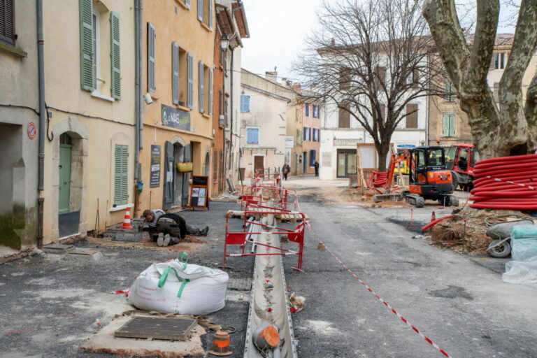 Aménagement place Noël Blache Besse sur Issole