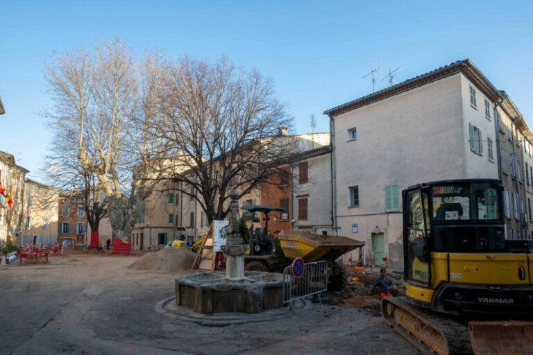 Aménagement placa Noël Blache Besse sur Issole