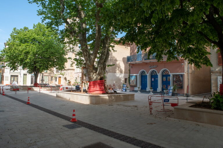 Aménagement place Noël Blache Besse sur Issole